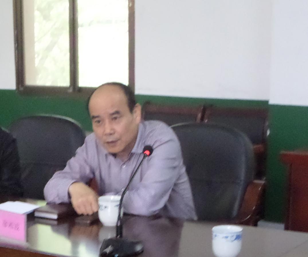 3湘潭生物机电学校纪委书记廖湘波致欢迎词.JPG