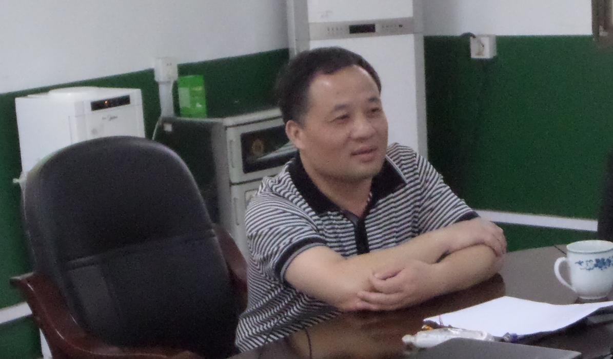 4湘潭生物机电学校副校长欧双全就新型职业农民培养发言.JPG