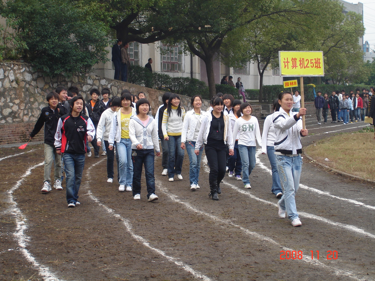 23dessjtjydh010.JPG
