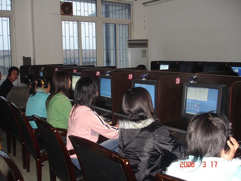 classroom003.JPG