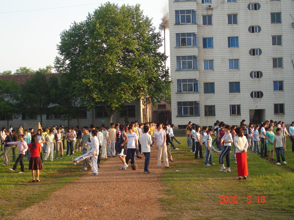 classroom009.JPG