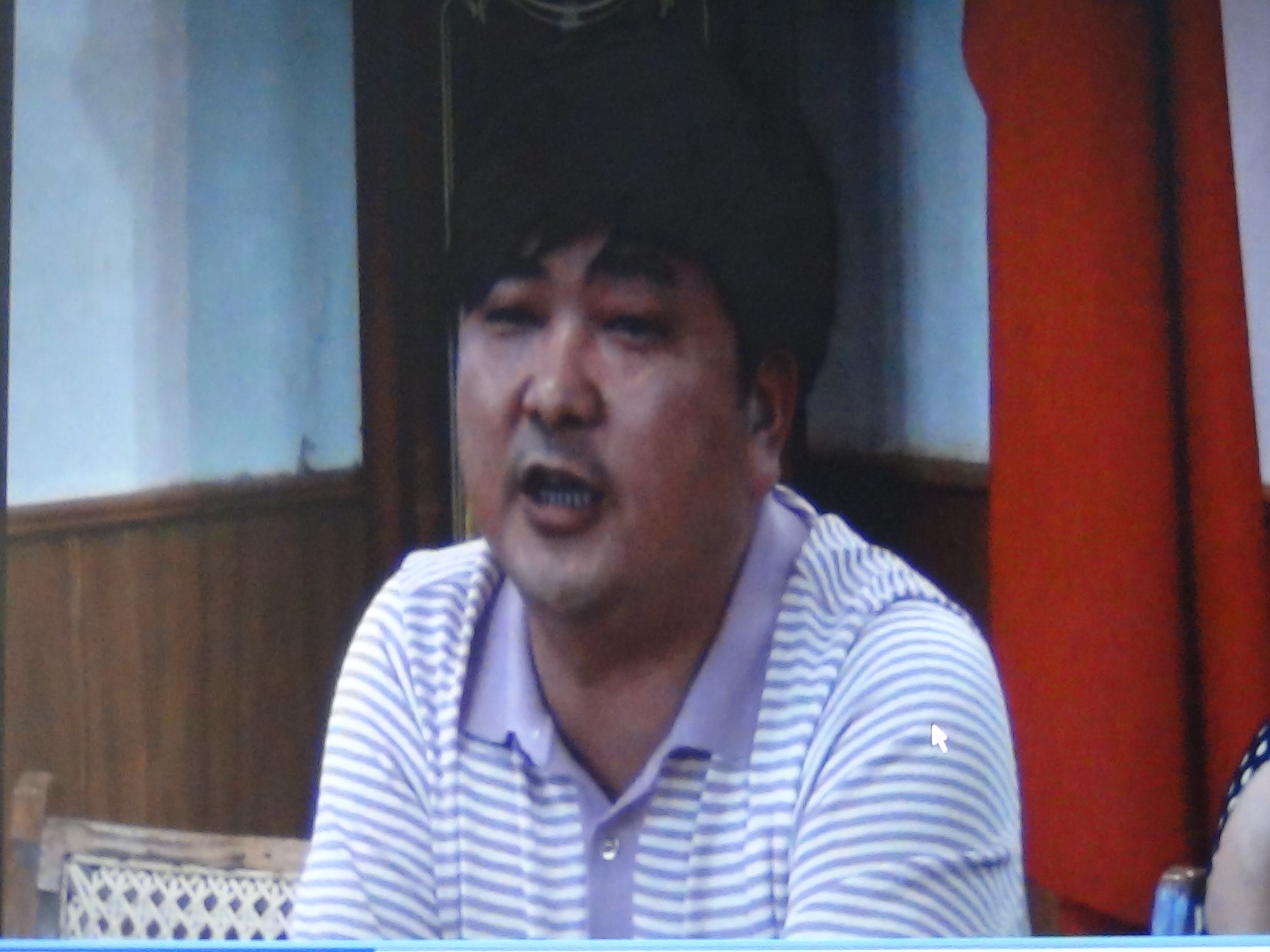 校长发表热情洋溢的讲话.JPG